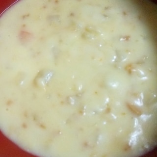 アサリの煮汁とホワイトソース、ミルククリームスープ